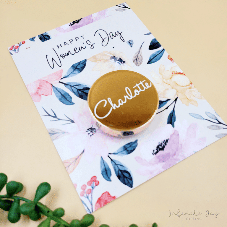 Lip Balm And Mirror Set