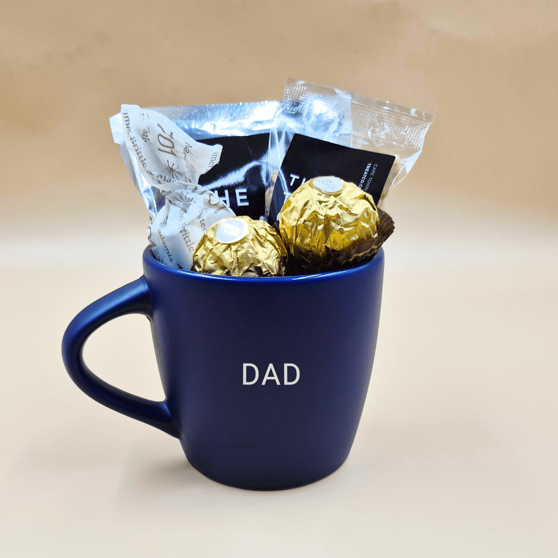 Dad Mug and Treats Gift Set