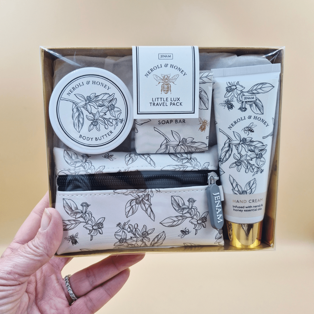 Bee Little Luxe Travel Gift Set - Image 2