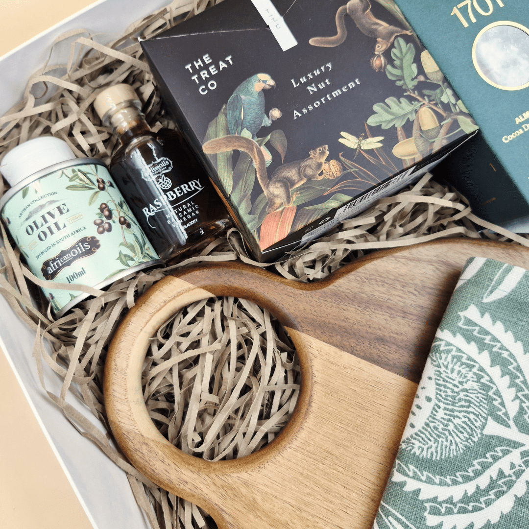 The Entertainer Gift Box - Image 6